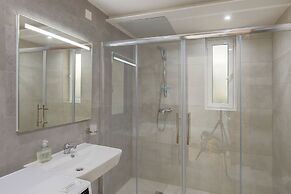 Superlative Penthouse With Valletta and Harbour Views