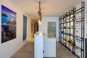 Superb Seafront Family Apartment