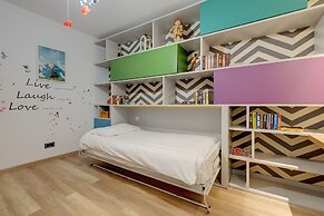 Superb Seafront Family Apartment