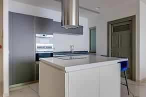 Super Luxury Apartment in Tigne Point, Amazing Sea Views