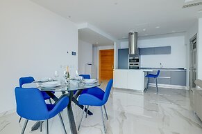 Super Luxury Apartment in Tigne Point, Amazing Sea Views