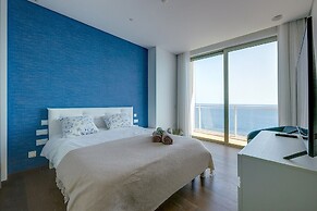 Super Luxury Apartment in Tigne Point, Amazing Sea Views