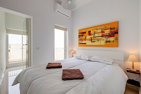 Prime Location Apartment With Side Seaviews