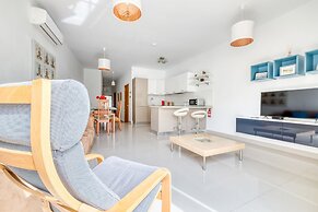 Prime Location Apartment With Side Seaviews