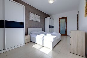 Modern 3BR Apartment in the Centre of Sliema