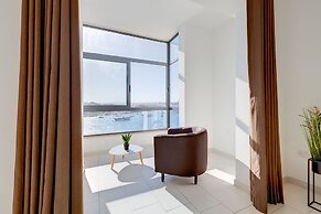 Marvellous Apartment With Valletta and Harbour Views