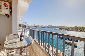 Marvellous Apartment With Valletta and Harbour Views