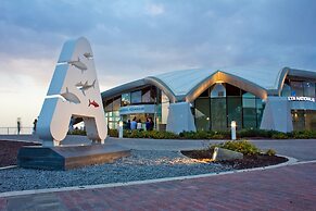 Stylish, Bright and Airy Apart in Central Bugibba