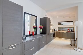 Duplex Luxury Apartment in Portomaso With Pool