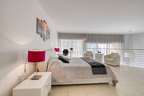 Duplex Luxury Apartment in Portomaso With Pool