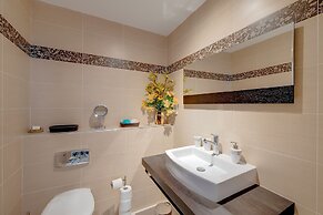 Duplex Luxury Apartment in Portomaso With Pool