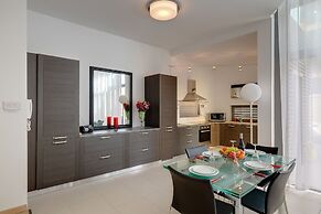 Duplex Luxury Apartment in Portomaso With Pool