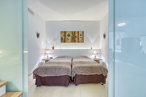 Duplex Luxury Apartment in Portomaso With Pool