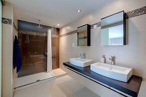 Duplex Luxury Apartment in Portomaso With Pool