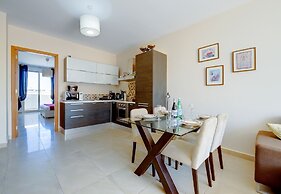 Cosy 1BR Penthouse Close to the Promenade