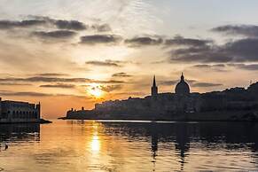 Central 1BR Apartment in Valletta