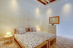 Central 1BR Apartment in Valletta