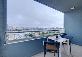Stunning Apartment in a Central Location With Views