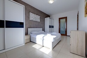 Modern 3BR Apartment in the Centre of Sliema