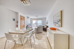 Marvellous 3BR Penthouse in Central St Julian's