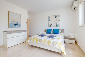 Marvellous 3BR Penthouse in Central St Julian's