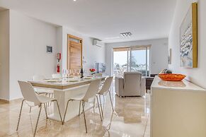Marvellous 3BR Penthouse in Central St Julian's
