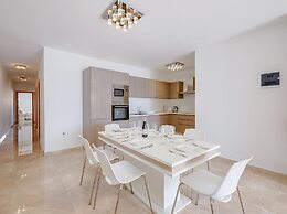 Marvellous 3BR Penthouse in Central St Julian's