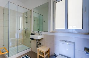 Modern Seaview Apartment, Top Location