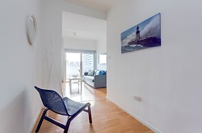 Modern Seaview Apartment, Top Location