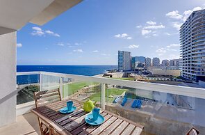 Modern Seaview Apartment, Top Location