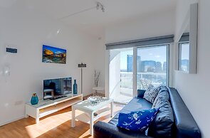 Modern Seaview Apartment, Top Location