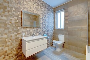 Modern 2BR Apartment in Central St Julian's