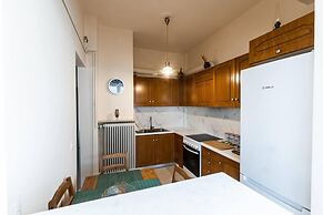 Ami's Apartment a Cosy 2-bed House in Athina