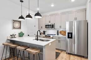 Breakaway at Desert Color #91 by RedAwning