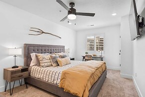 Breakaway at Desert Color #91 by RedAwning