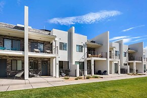 Breakaway at Desert Color #91 by RedAwning