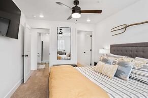 Breakaway at Desert Color #91 by RedAwning