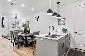 Breakaway at Desert Color #91 by RedAwning