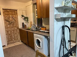Private Studio Flat Great Location in Manchester