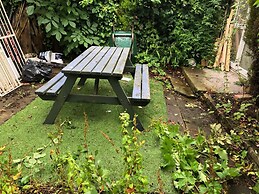 Private Studio Flat Great Location in Manchester