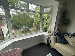Private Studio Flat Great Location in Manchester