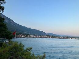 Christina Apart Otel