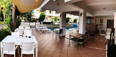 Christina Apart Otel