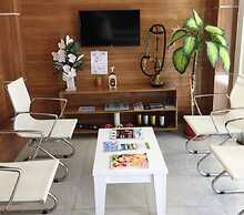 Christina Apart Otel