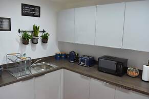 Remarkable 2-bed Apartment in Leafy Sefton Park