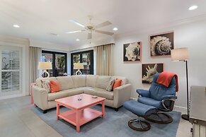 Waters Edge 104s 2 Bedroom Condo by RedAwning