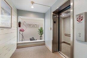 Waters Edge 104s 2 Bedroom Condo by RedAwning