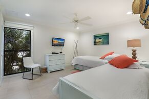 Waters Edge 104s 2 Bedroom Condo by RedAwning