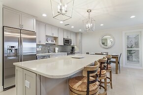 Waters Edge 104s 2 Bedroom Condo by RedAwning