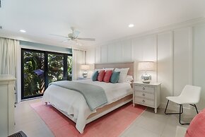 Waters Edge 104s 2 Bedroom Condo by RedAwning